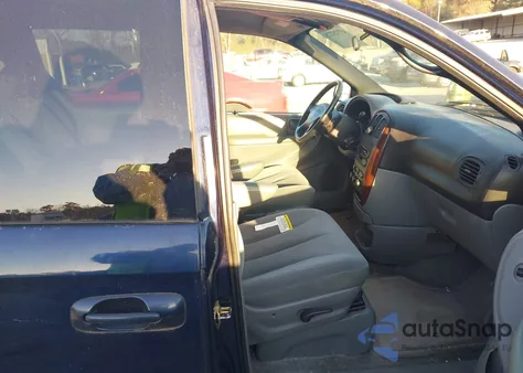 2004 Chrysler Town & Country Touring из США, поврежденный, VIN 2C4GP54L94R508040